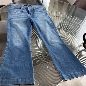 Veronica Beard Carson ankle Flare Jeans in Mystic Blue wash. NEW